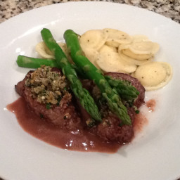 Beef Tenderloin with Blue Cheese and Herb Crust