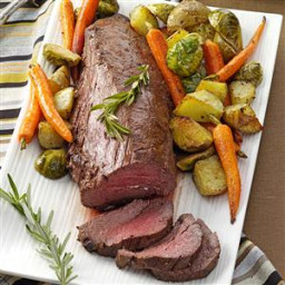 beef-tenderloin-with-roasted-vegetables-2106823.jpg