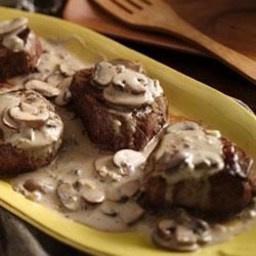 Beef Tenderloins with Mushroom-Garlic Sauce Recipe