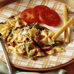 beef-with-bow-tie-pasta-1316667.jpg