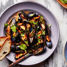 Beer-Steamed Mussels with Chorizo