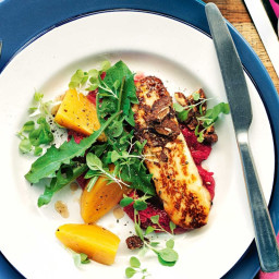 Beetroot and haloumi salad with honey and oregano