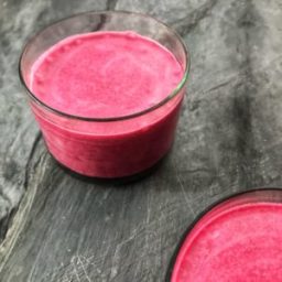 Beetroot and strawberry protein smoothie