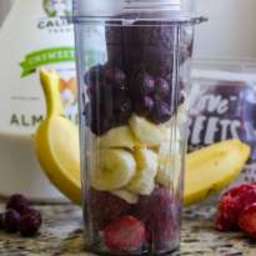 Beets and Berries Detox Smoothie