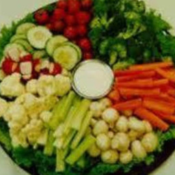 Beginner's Veggie Tray And Ranch Dip