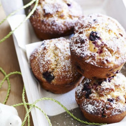 Berry and yoghurt muffins