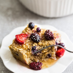 Berry Baked Oatmeal + Recipe VIDEO