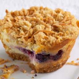 Berry crumble cheesecakes