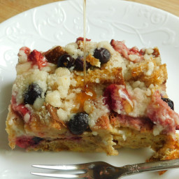 Berry crumble french toast bake