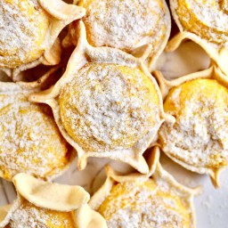 Best Sardinian Pardulas Recipe (Ricotta Cakes)