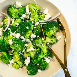 Best Steamed Broccoli (Easy Side Dish!) – A Couple Cooks