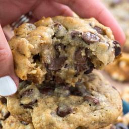 better-than-doubletree-chocolate-chip-cookies-2039874.jpg
