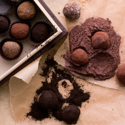 bittersweet-chocolate-truffles-rolled-in-spices-1429297.jpg