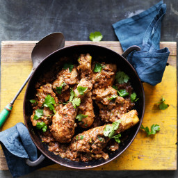 Black masala chicken curry 