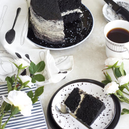 Black Velvet cake with Mascaporne frostings