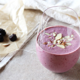 blackberry-almond-protein-smoothie-1367509.jpg
