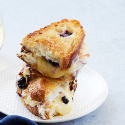 Blackberry-Peach Grilled Cheese
