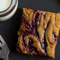 Blondies With a Strawberry-Balsamic Swirl