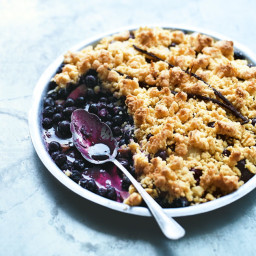 Blueberry Apple And Coconut Crumble