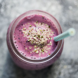 Blueberry Coconut Water Smoothie (with Hemp Hearts)