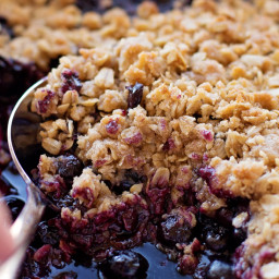Blueberry Crisp {Made with Fresh Berries}