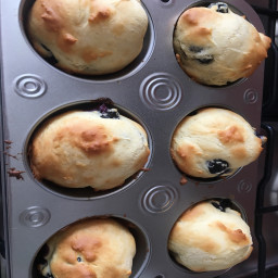 blueberry-muffins-04f3bbb0c1471282f6a8f5d2.jpg