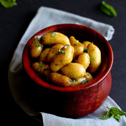 Boiled Potatoes with Olive Oil, Basil & Mint Recipe