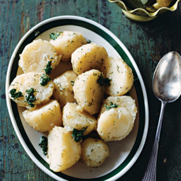 Boiled Potatoes with Parsley and Dill