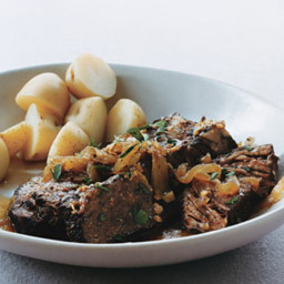 Braised Beef and Onions