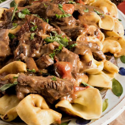 braised-beef-and-tortelloni-f301eb0bbdb750d6f8a81a03.jpg