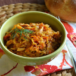 Braised Cabbage with chicken- Tushenaya Kapusta