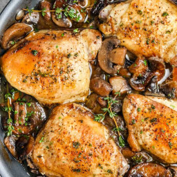 Braised Chicken Thighs with Mushrooms {So Tasty!}
