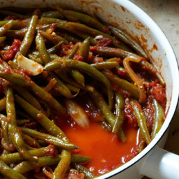 Braised Green Beans with Tomatoes and Garlic
