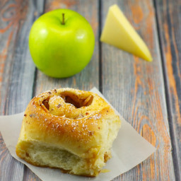 Bread Machine Gruyère Apple Pie Cinnamon Buns with Vanilla Mocha Glaze: