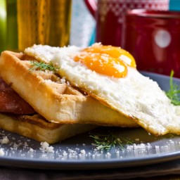 breakfast-waffle-sandwich-1afd49.jpg
