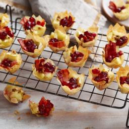 Brie, bacon and cranberry filo bites 