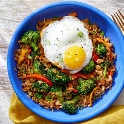 Broccoli & Sweet Pepper Fried Rice with Sunny Side-Up Eggs