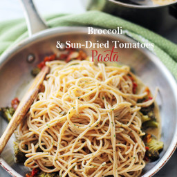 broccoli-and-sun-dried-tomatoes-pasta-1481860.jpg