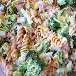 Broccoli Cheddar Pasta Salad (Walmart Copycat Recipe)