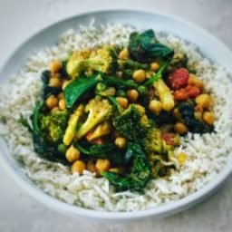 Broccoli, chickpea and spinach curry