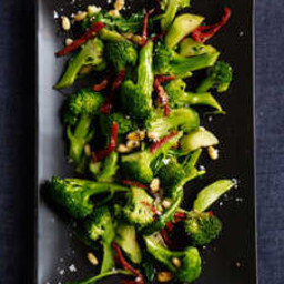 Broccoli with Sun-Dried Tomatoes and Pine Nuts