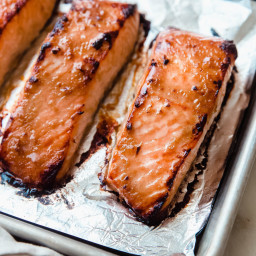 broiled-miso-ginger-salmon-and-veggies-recipe-2815420.jpg