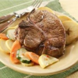 Broiled Pork Chops with Vegetable Medley and Cinnamon Apples