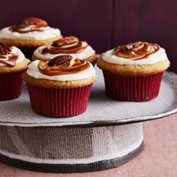 brown-butter-pecan-pie-cupcakes-1795621.jpg