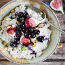 Brown Rice Porridge with Figs and Blueberries