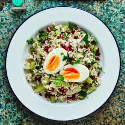 Brown rice tabbouleh with eggs and parsley