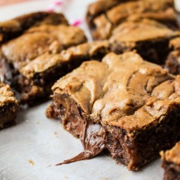 Browned Butter Blondies with Nutella Pockets