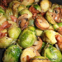 Brussel Sprouts with Mushrooms and Bacon