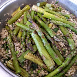 Buckwheat risotto with asparagus 