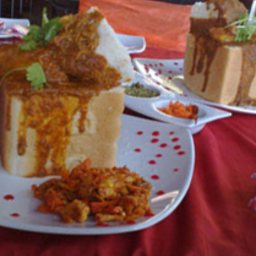 Butter-Chicken Bunny Chow